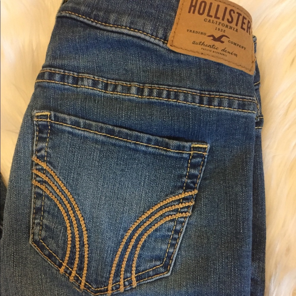 Hollister Medium Wash Skinny Jeans